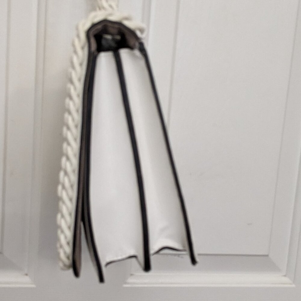 ALDO Greenwald Crossbody Bag Medium White Overflow With Metal Chain - Picture 6 of 16